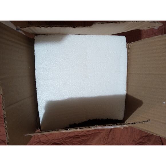 Popular Larrisa Rose Flower Embroidery Design Tissue Box Rose Gold - Picture 3 of 4